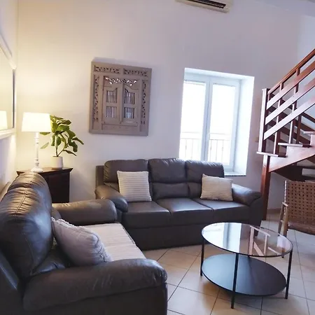 Old Town Little Apartment *